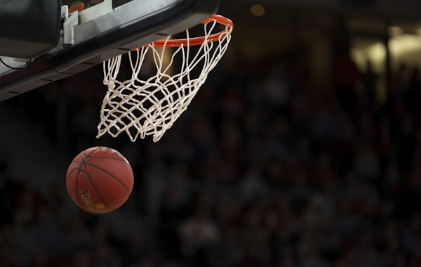 开云体育NBA篮球联赛直播画面，湖人队对阵凯尔特人队