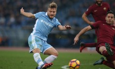 包含萨勒纳逼平桑普多利亚，保持不败的词条