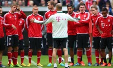 包含意大利三战全胜，晋级欧国联八强无悬念的词条