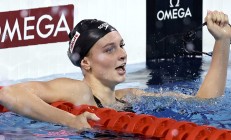 加拿大选手打破纪录夺冠