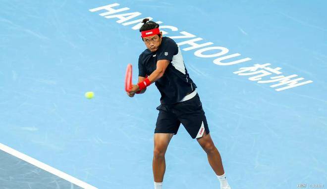 基马诺克队成功逆转，球队努力争取胜利的简单介绍