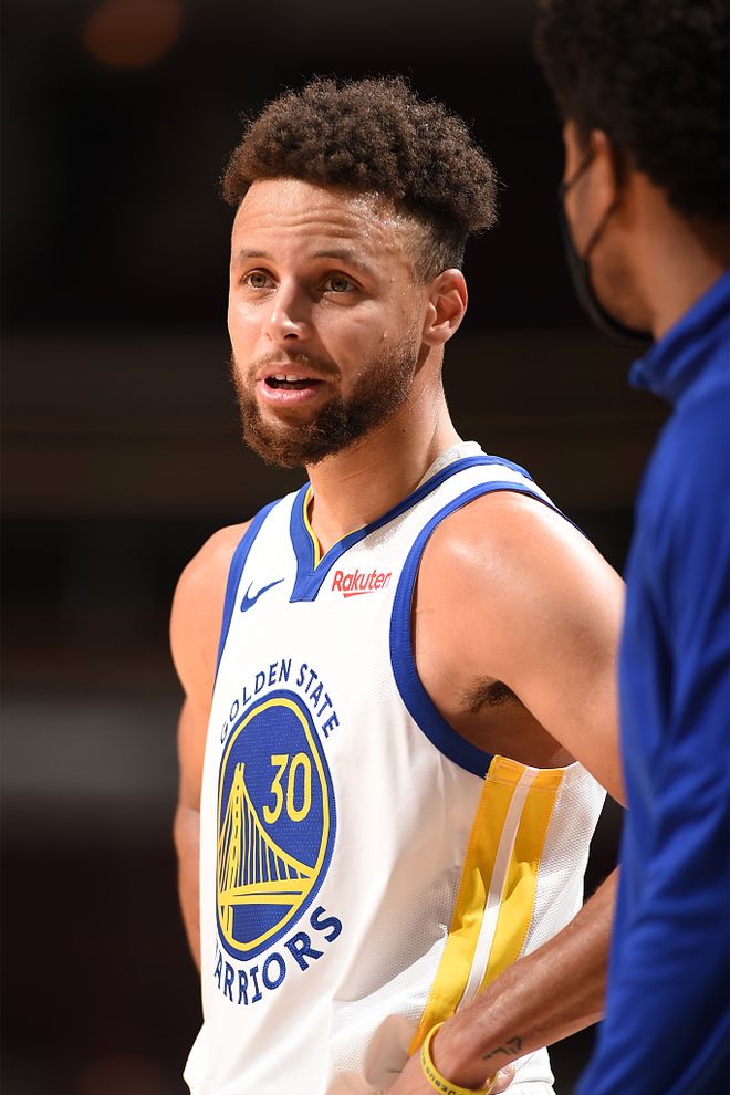 关于甘冈客场惊险逆转尼斯，全取三分的信息