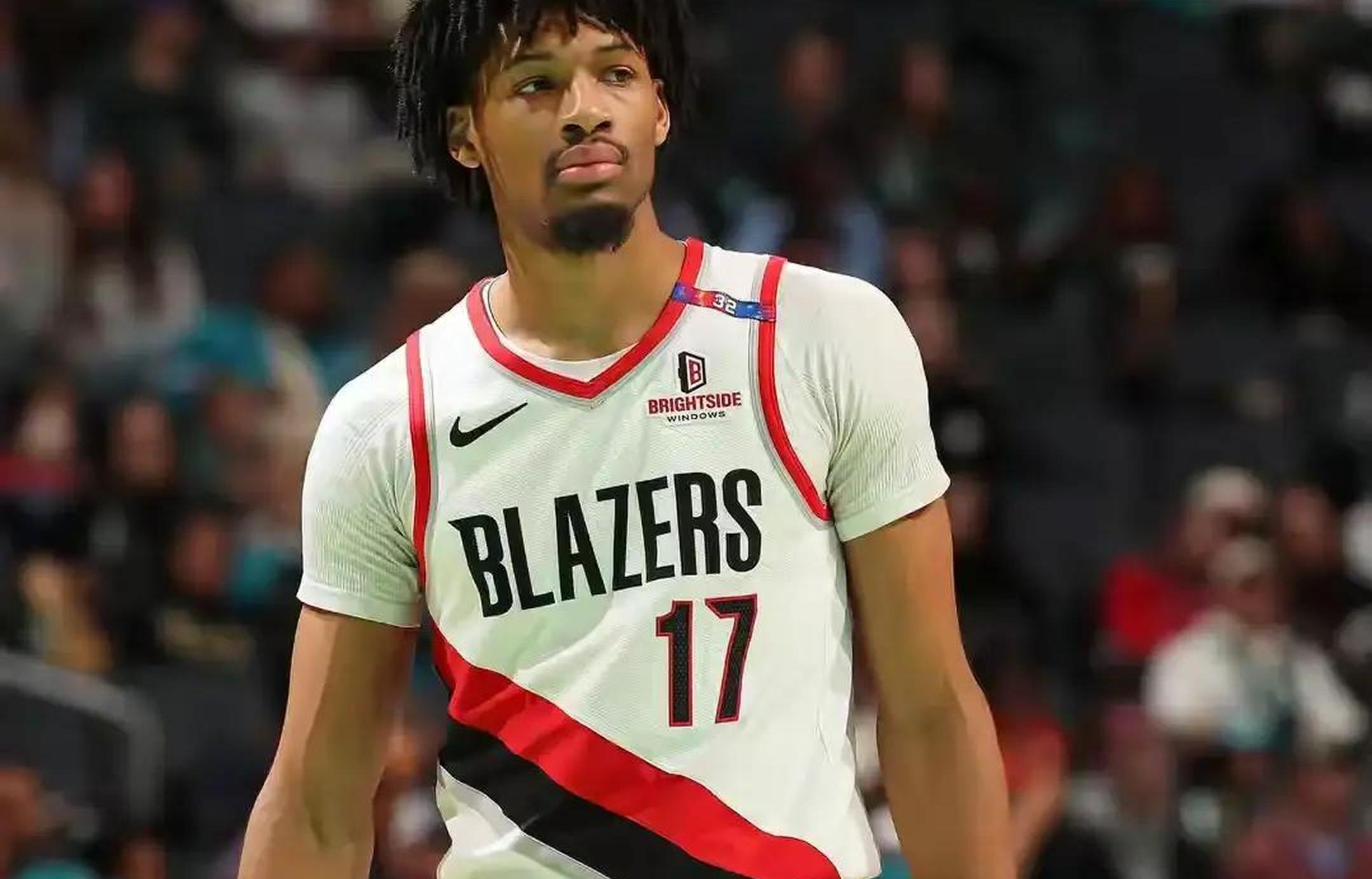 包含开拓者惜败爵士，遗憾失利的词条