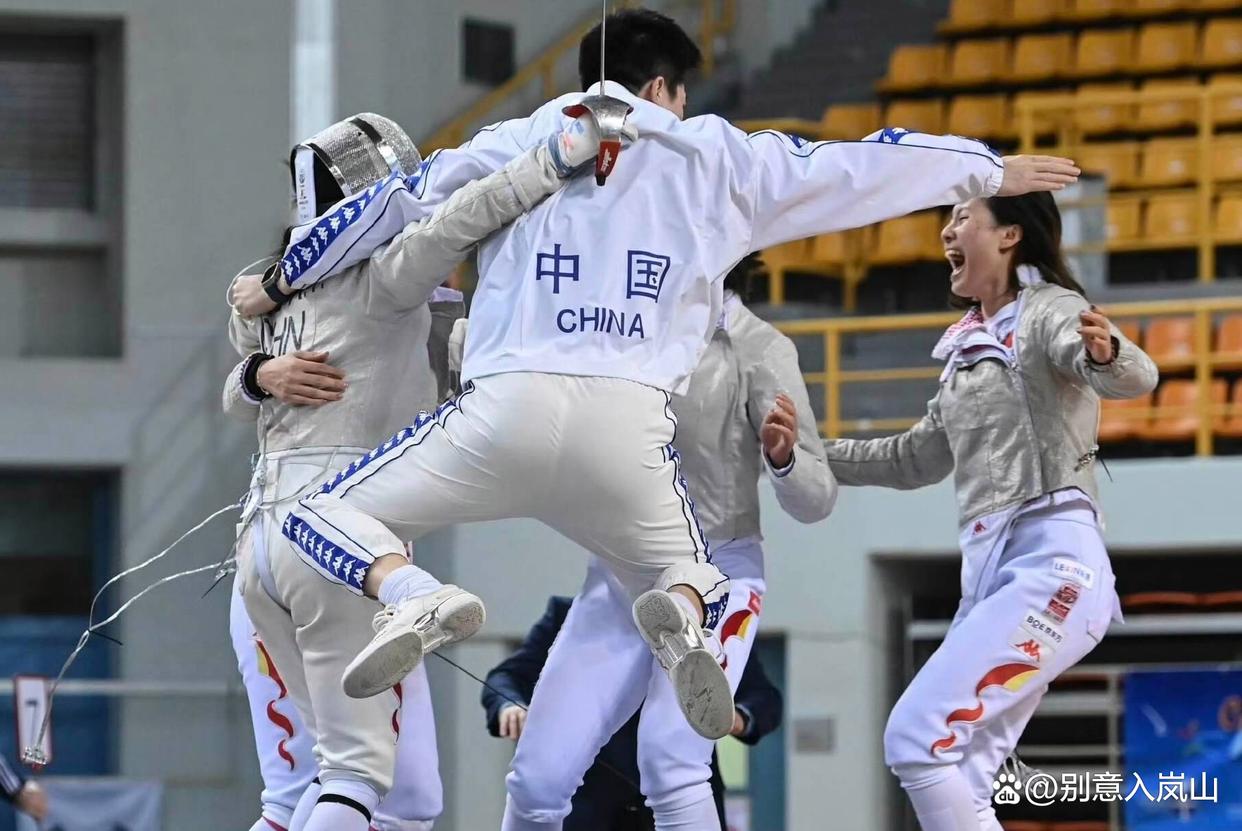 冠军队伍战胜劲旅,为球迷带来惊喜的简单介绍 冠军队伍战胜劲旅,为球迷带来惊喜的简单介绍