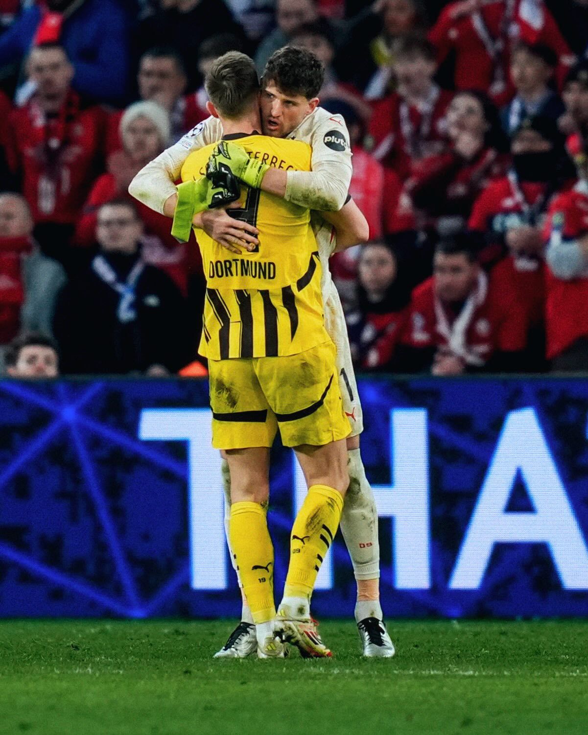 欧冠赛事中众多精彩对决引人入胜