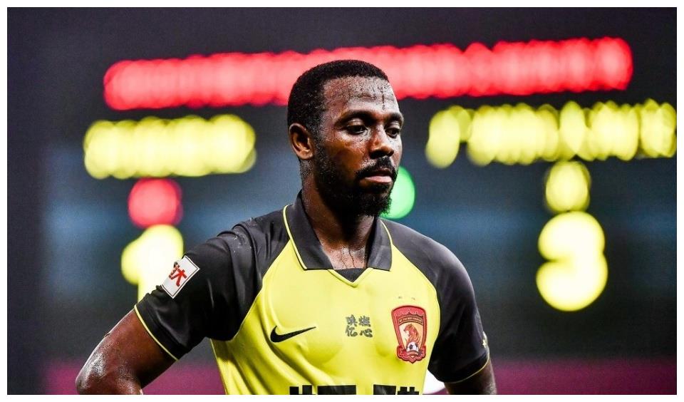 包含夺冠热门遭遇强敌，谁将笑到最后的词条