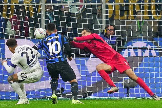 罗马迎战那不勒斯，胜者抢夺联赛前四