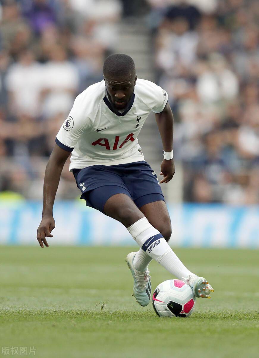 尼斯球员被法国控制中场选入