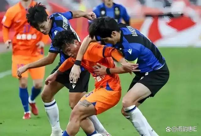 争议判罚引发热议，对亚冠赛事产生影响