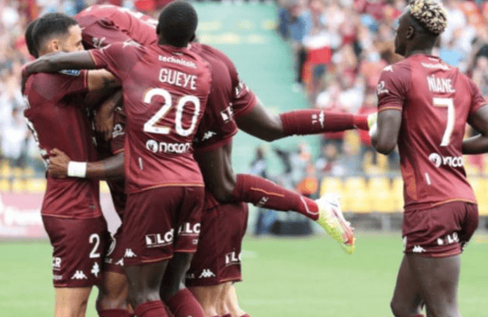 梅斯队员发挥稳定，赢得关键胜利