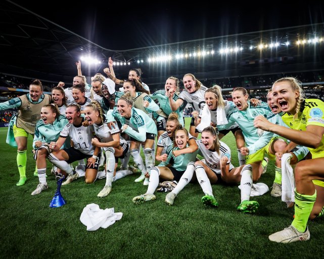 欧洲杯开幕,沃尔夫斯堡队多点开花领先的简单介绍 欧洲杯开幕,沃尔夫斯堡队多点开花领先的简单介绍